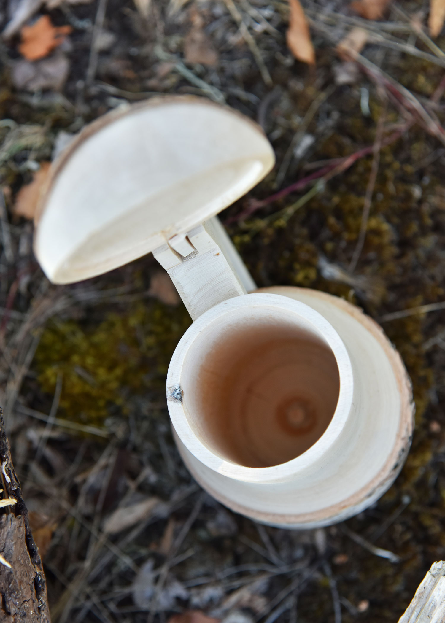 Birch wood jug with lid approx. 17 x 14 cm