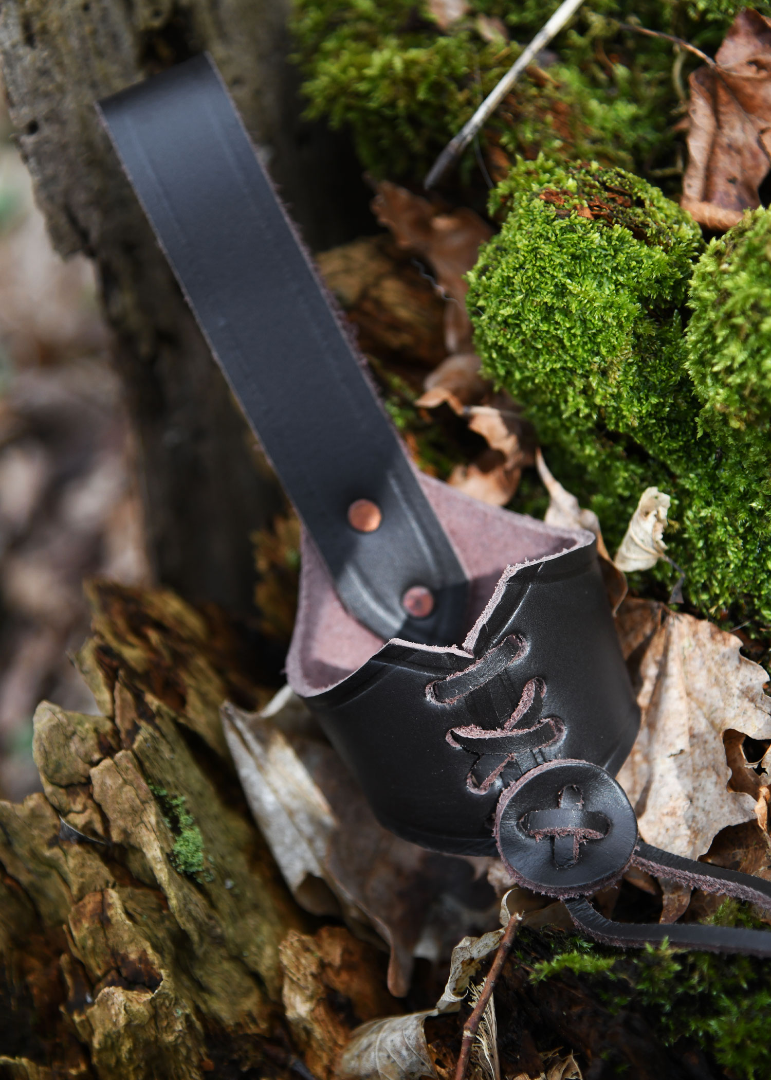 Leather belt-holder for drinking horns from 0,2 - 0,3 Liter, brown