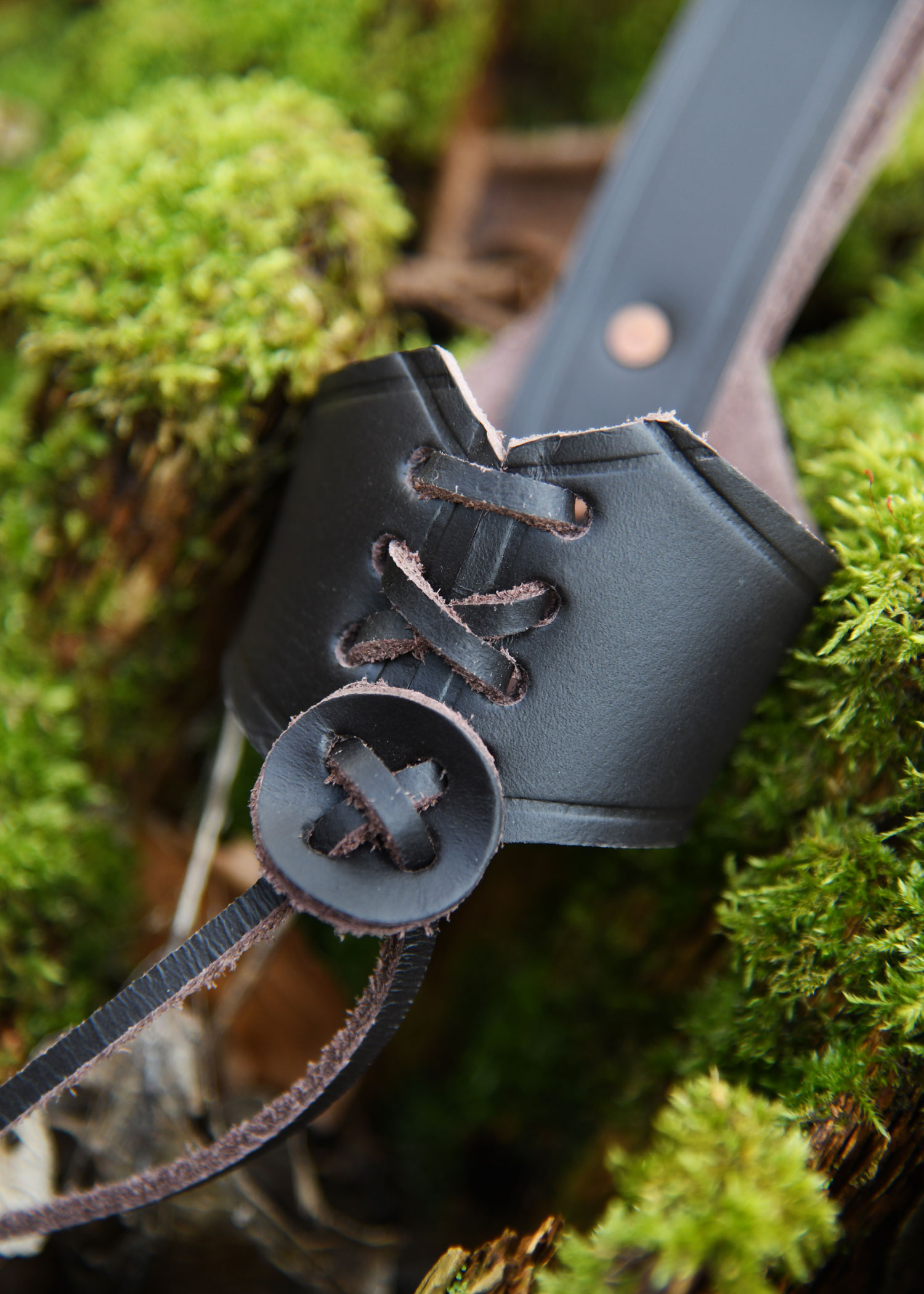 Leather belt-holder for drinking horns from 0,2 - 0,3 Liter, brown