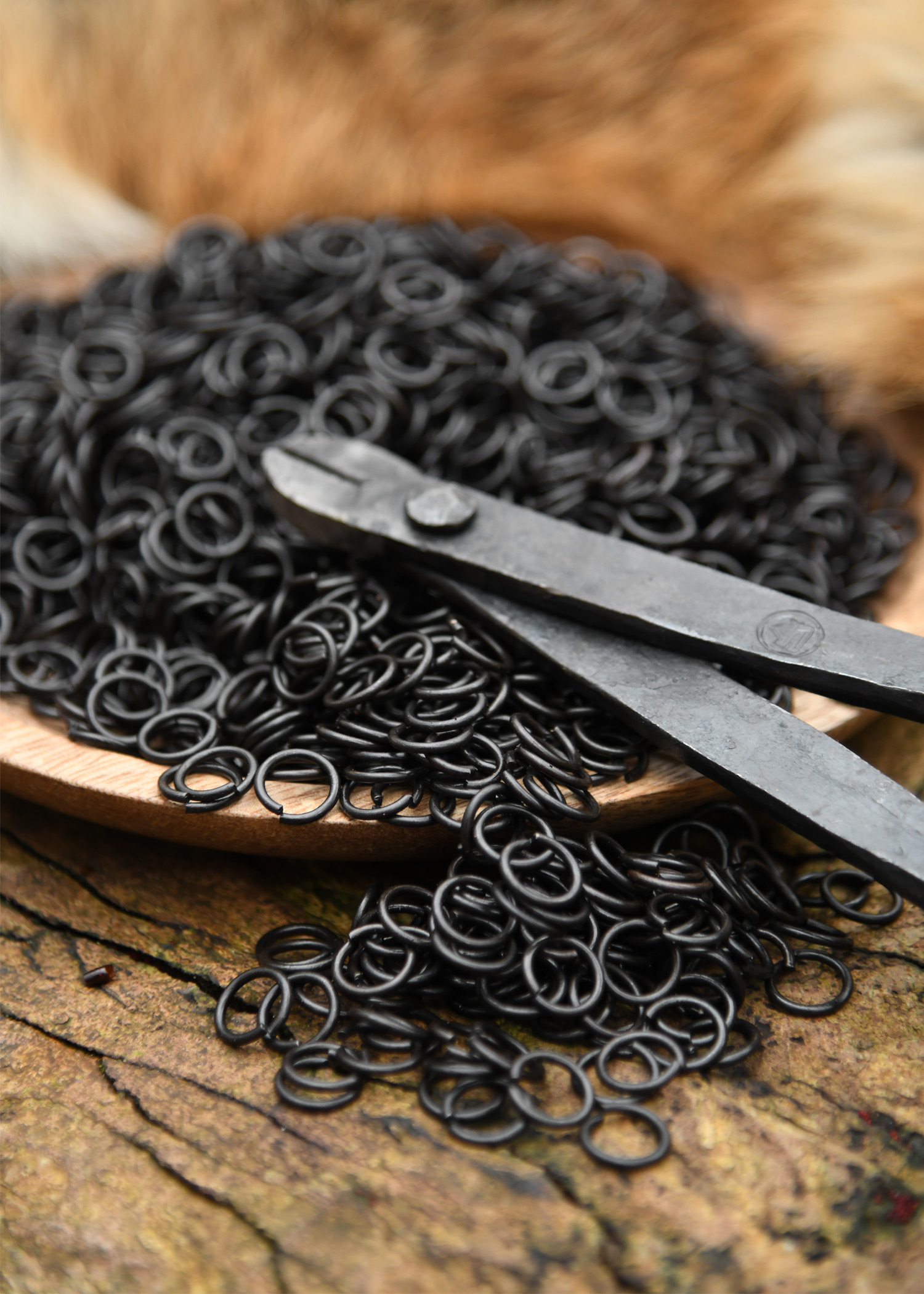 Loose rings, butted, blackened, 9 mm ID, 3 kg