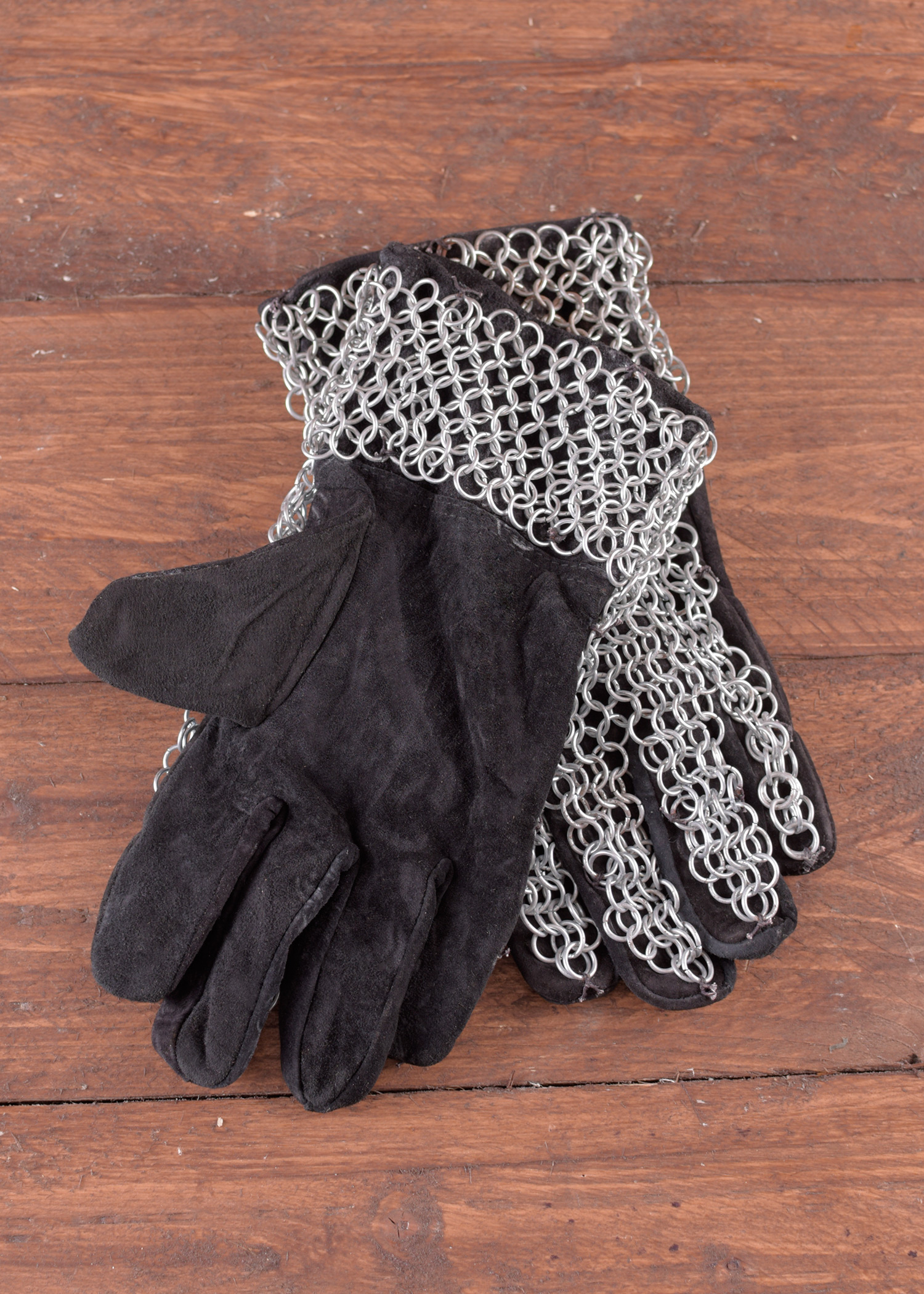 Gloves, leather with chain mail