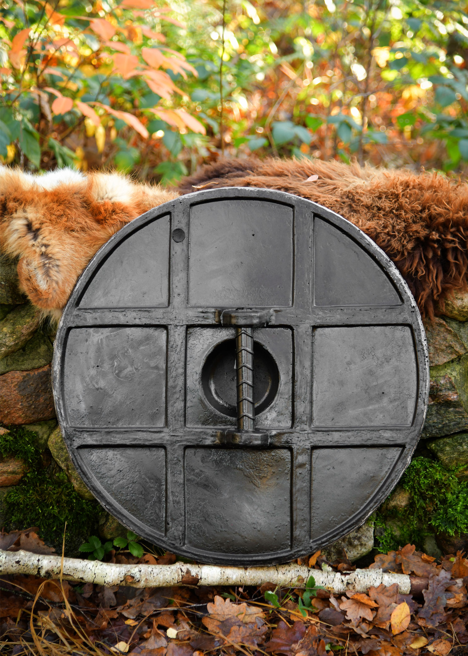 LARP Viking Shield Skjaldar, red, 60 cm