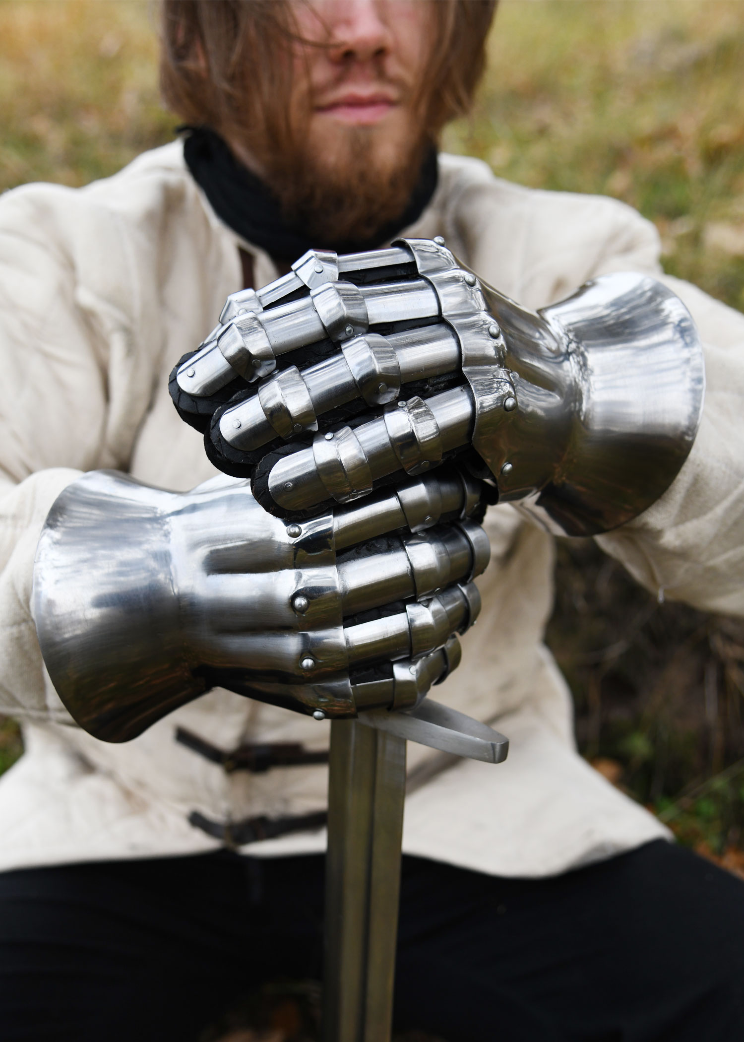 Medieval Hourglass Gauntlets, 14th C., 1.6 mm Steel