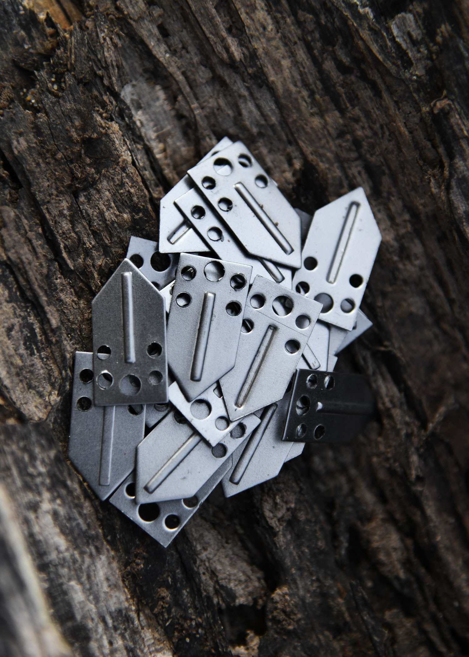 Steel Scales for Lamellar Armour, 13 mm x 25 mm (Pack of 25)