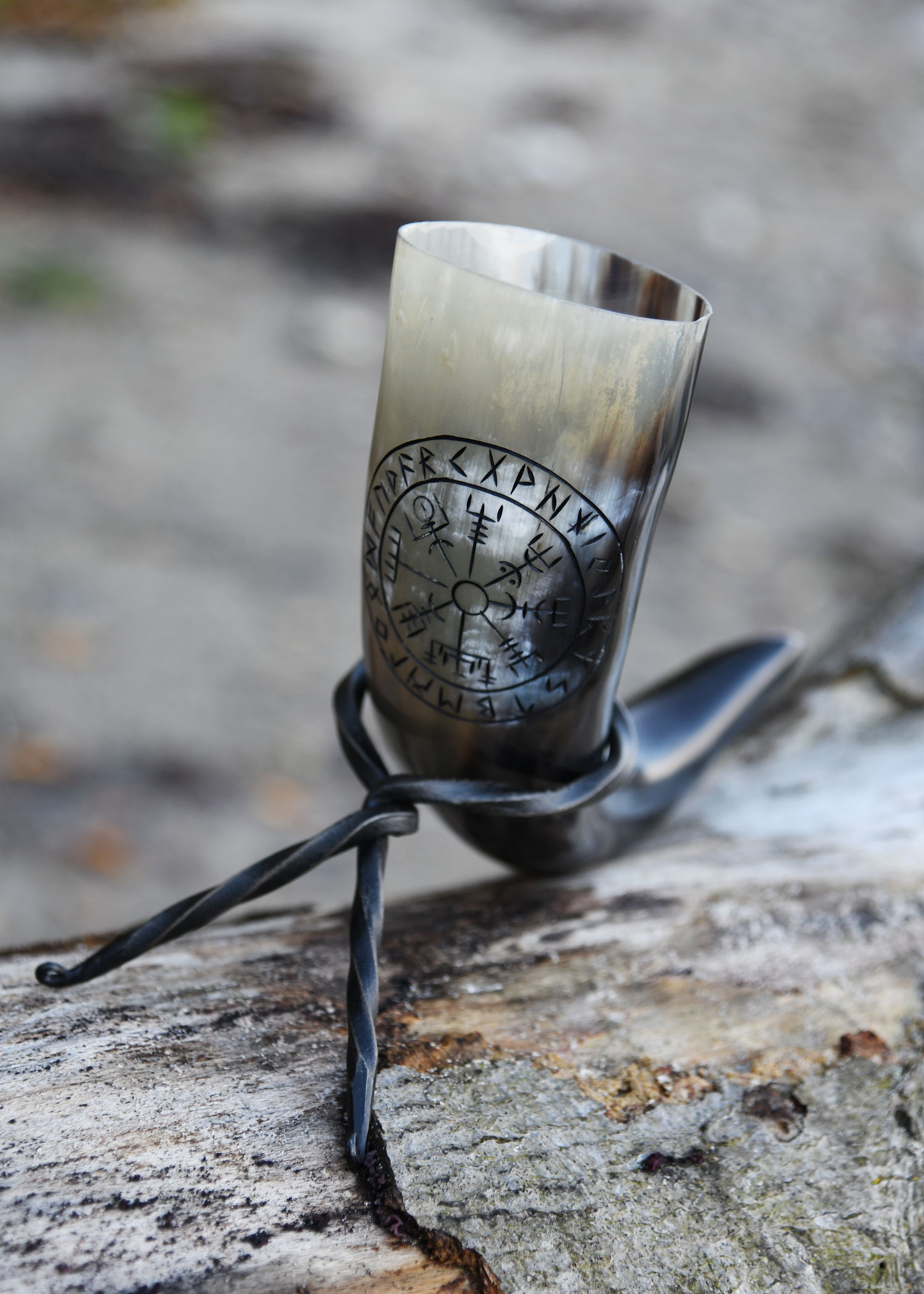 Drinking Horn with Stand - Vegvísir (Our design! Individual packing in box 9080)