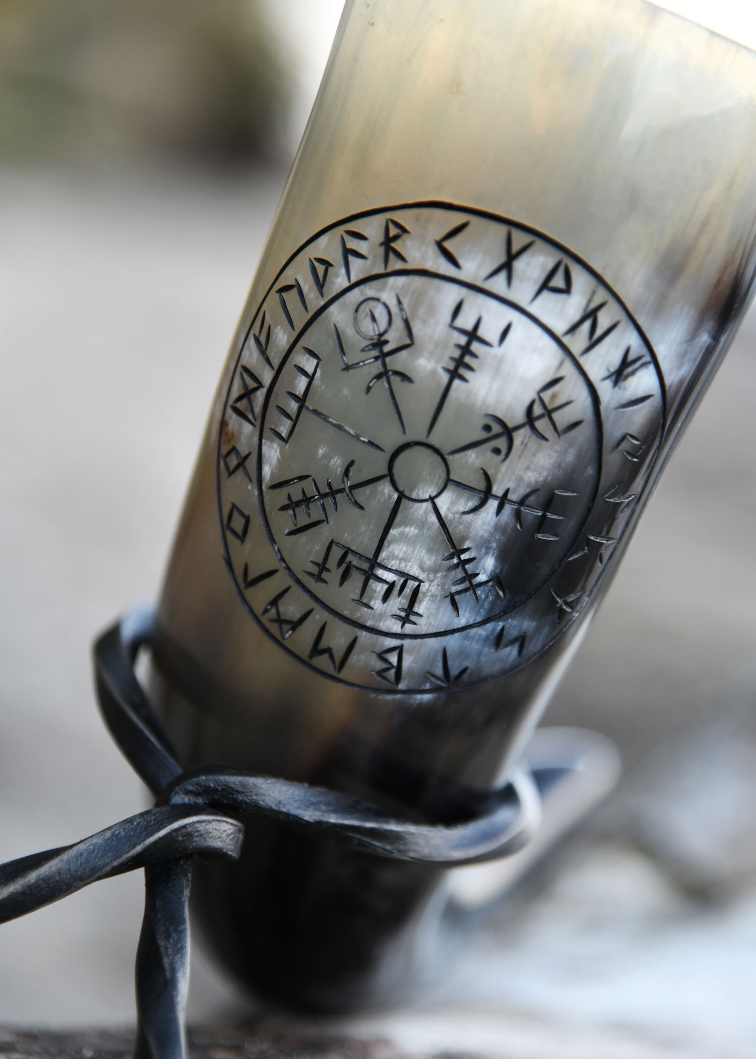 Drinking Horn with Stand - Vegvísir (Our design! Individual packing in box 9080)