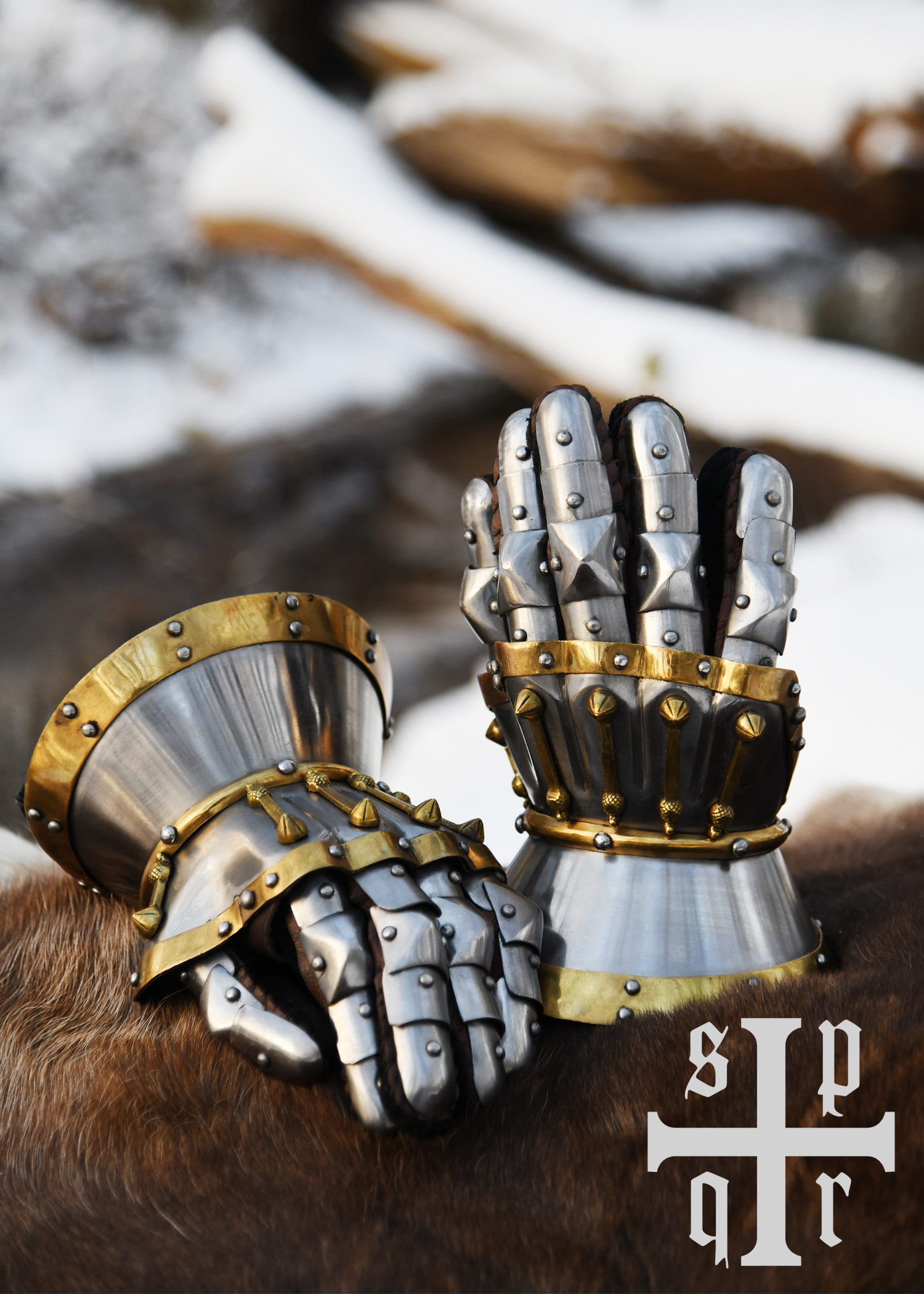 Hourglass Gauntlets, Milan ca. 1370, approx. 1.6 mm Steel