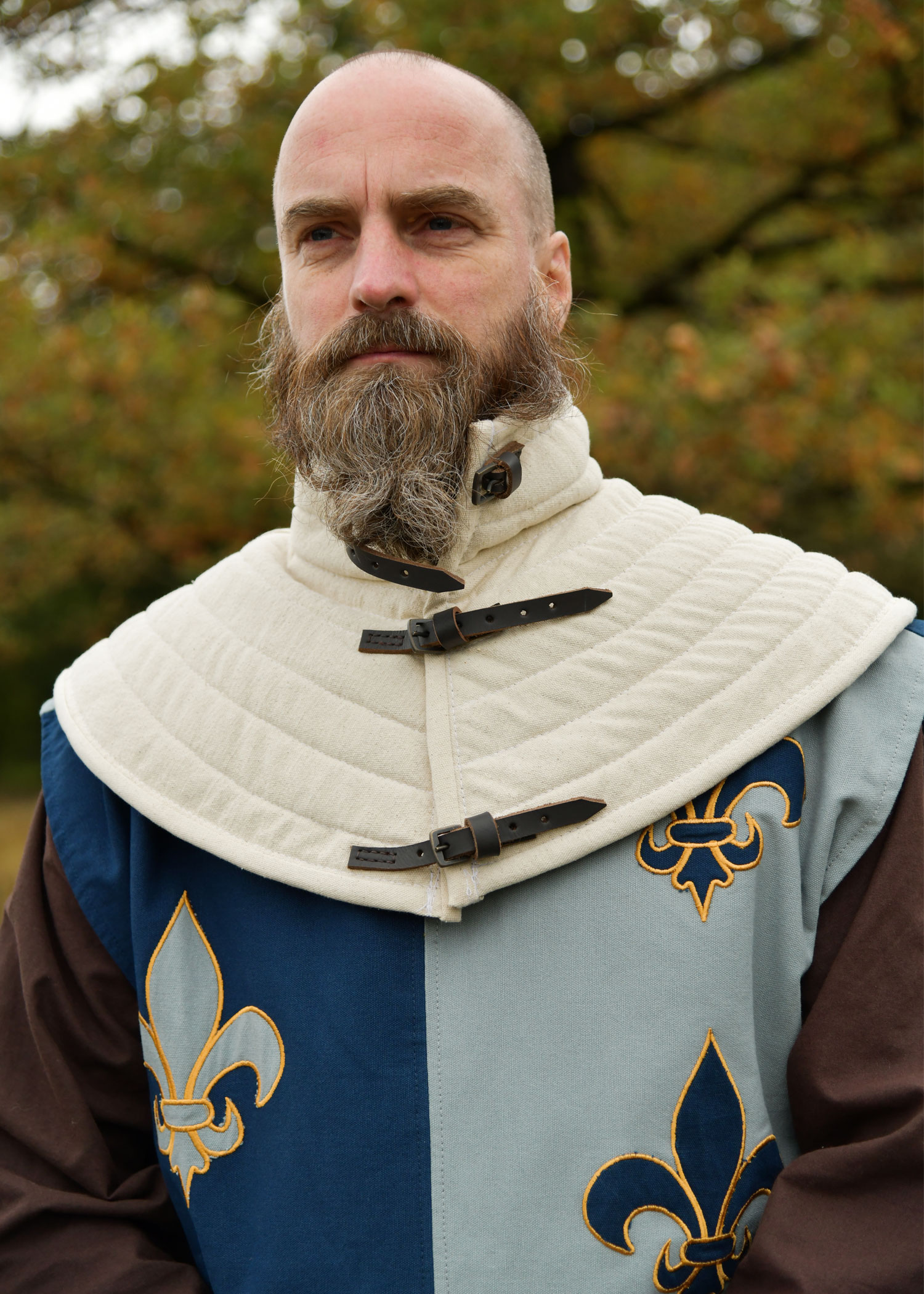 Padded collar neck protection, 100% cotton, and 100% wool padding