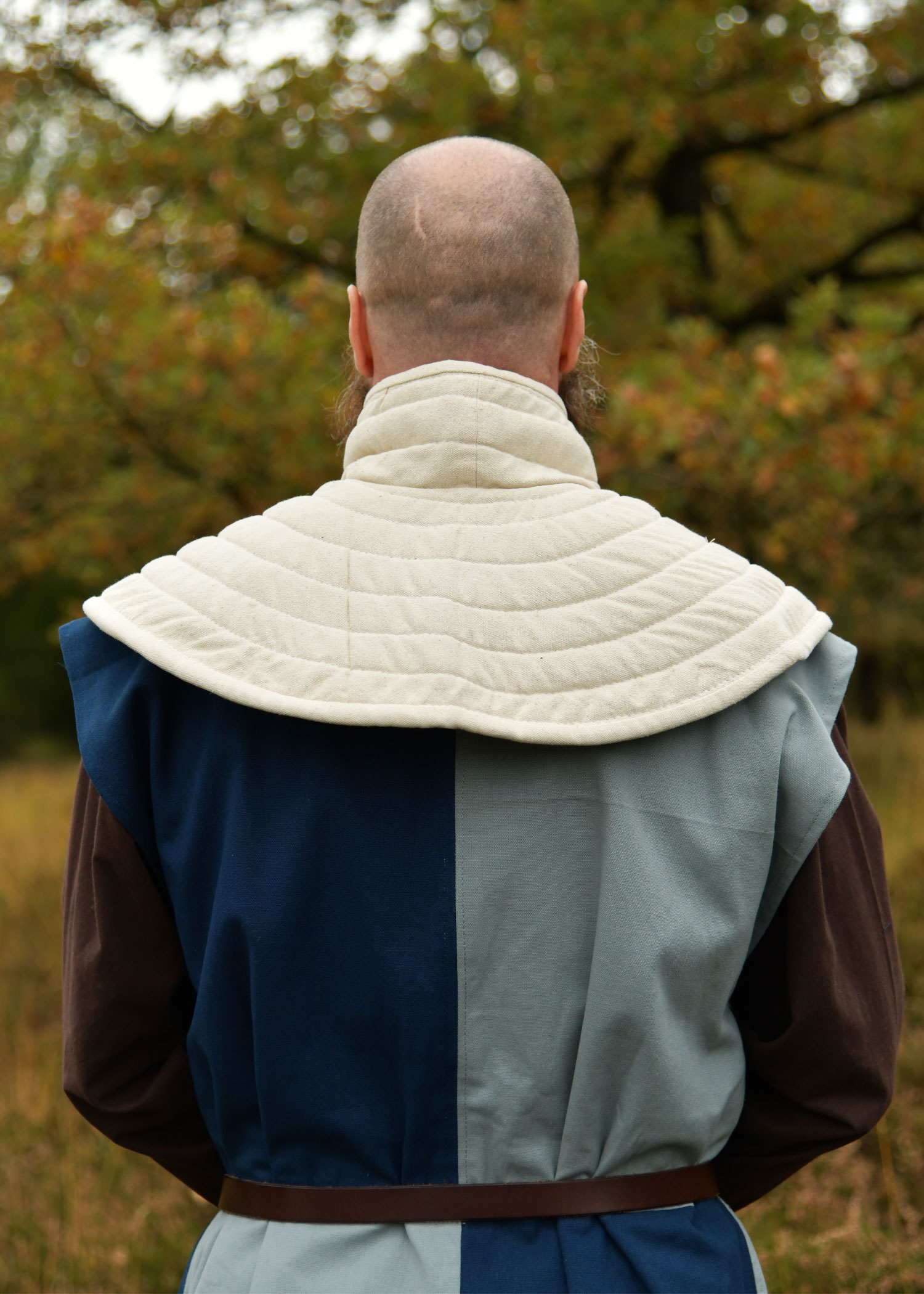 Padded collar neck protection, 100% cotton, and 100% wool padding