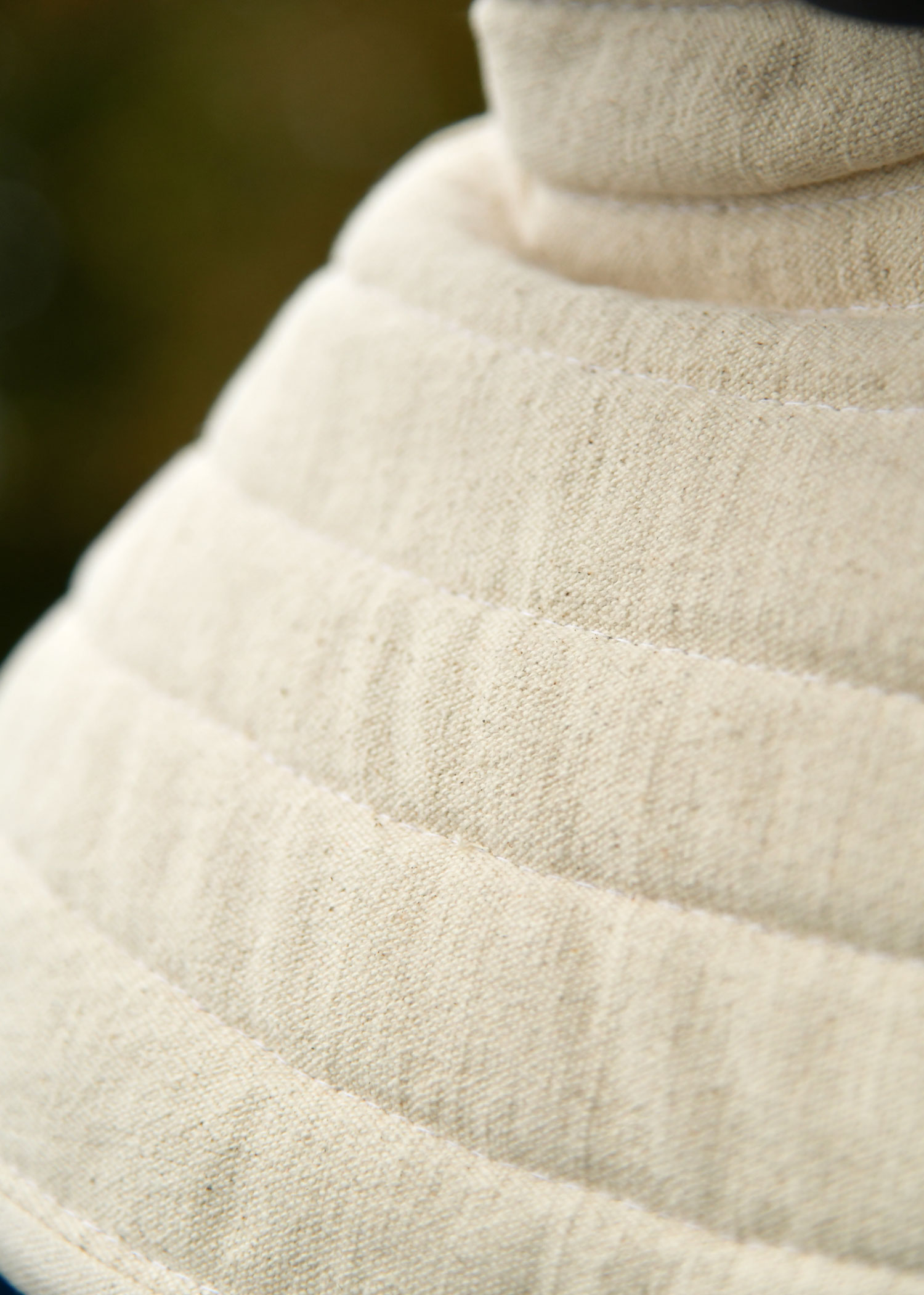 Padded collar neck protection, 100% cotton, and 100% wool padding