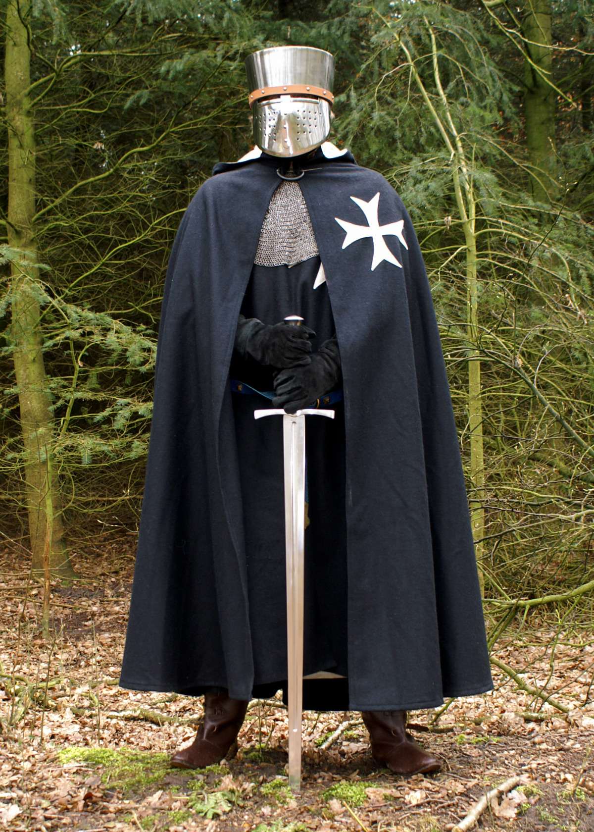 Hospitaller cloak, black with with cross, lining